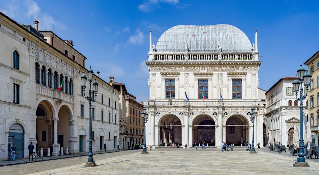 Le Sedute Di Mara Arredano Palazzo Loggia, Comune Di Brescia